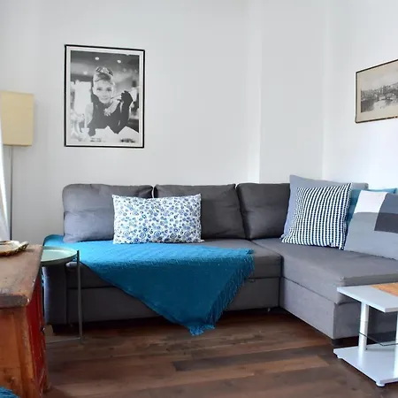 Lux Duplex Rooftop Loft With An Amazing Terrace & Cinema Apartment *